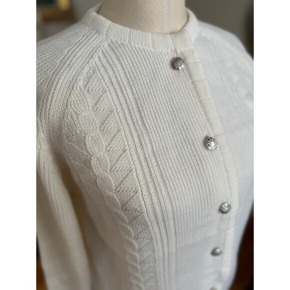 Vintage 70s off-white cable knit cardigan with silver buttons, size M - Picture 2 of 6